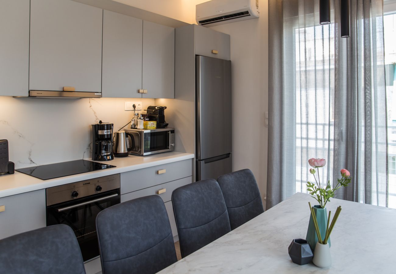 Apartment in Athens - Athens Life Penthouse, 4 Bedrooms and 3 bathrooms, ideal for big groups