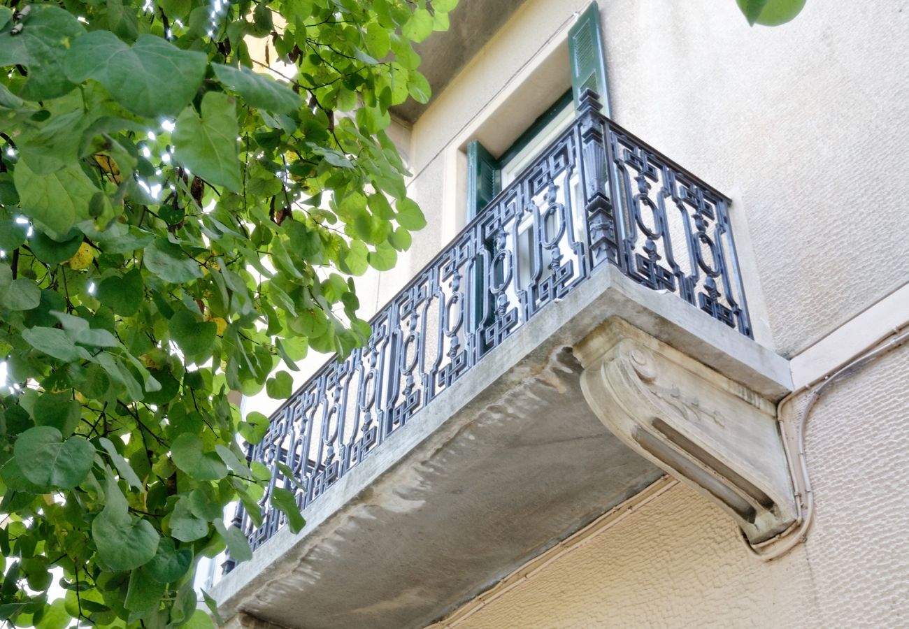 Apartment in Athens - Athens History 4 Bedroom Apartment, A Unique Gem in the Historic Core of Athens.﻿