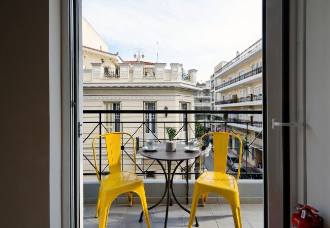 Apartment in Athens - Spacious Apartment Perfect for Big Group