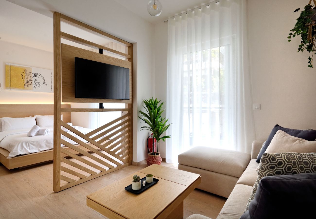 Studio in Athens - Stylish Studio w/Balcony & Gym in Athens