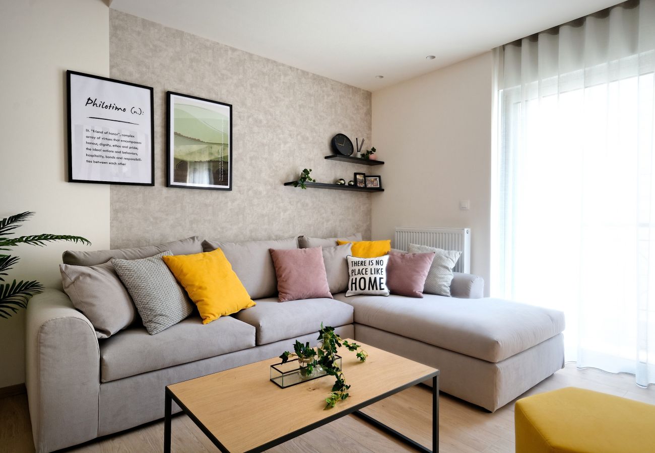 Apartment in Athens - Hercules Residence, Trendy central 3 Bedroom Apartment with private balcony & Gym