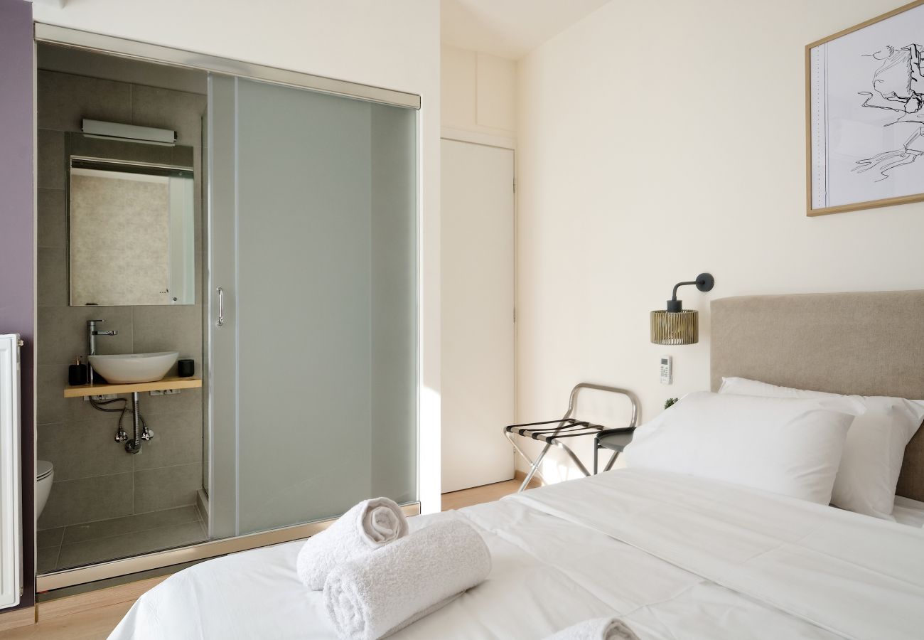 Apartment in Athens - Hercules Residence, Minimalist 2 bedroom Apartment, walking to Athens’ sightseeing