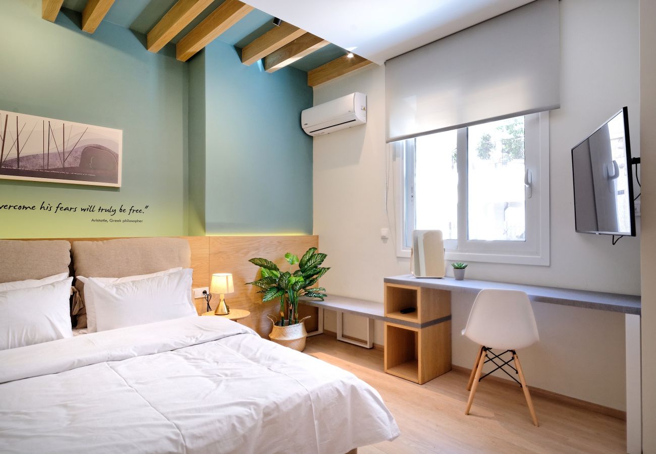 Apartment in Athens - Hercules Residence, Elegant 2 bedrooms Apartment with private Patio & Gym