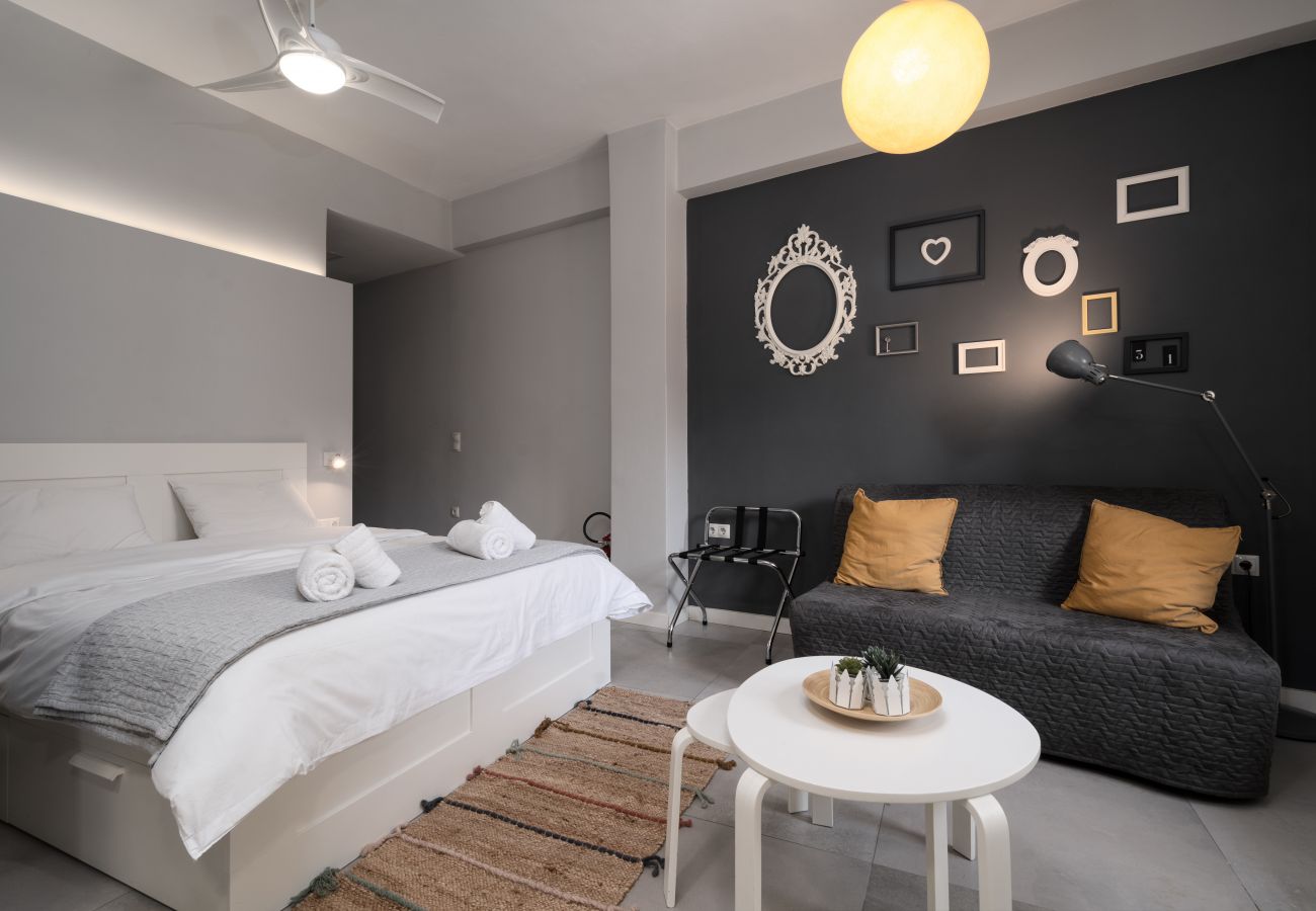 Studio in Athens - Stylish Studio in the Heart of Athens