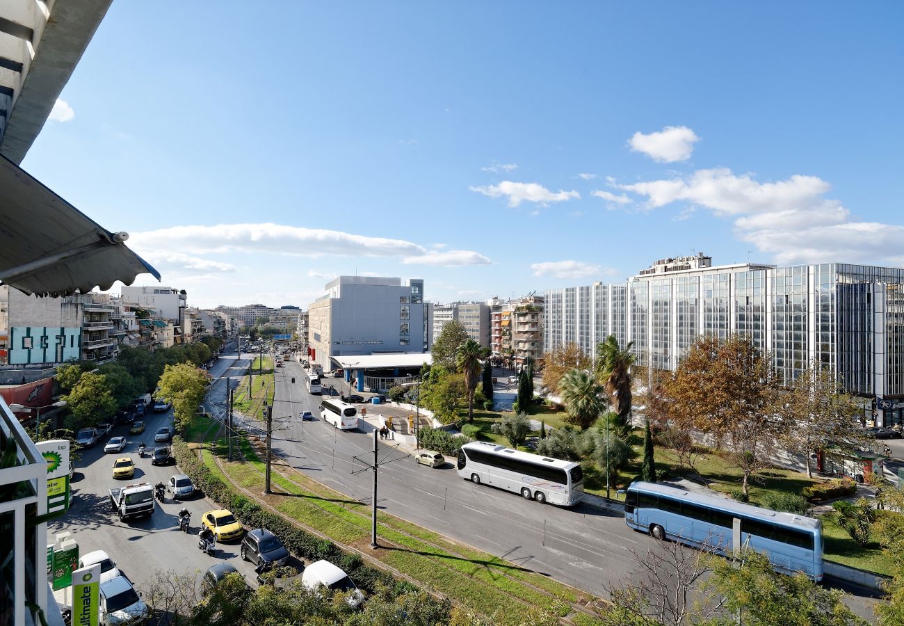 Apartment in Athens - Athens Heartbeat! Excepcionally connected, centric, w/Acropolis view 