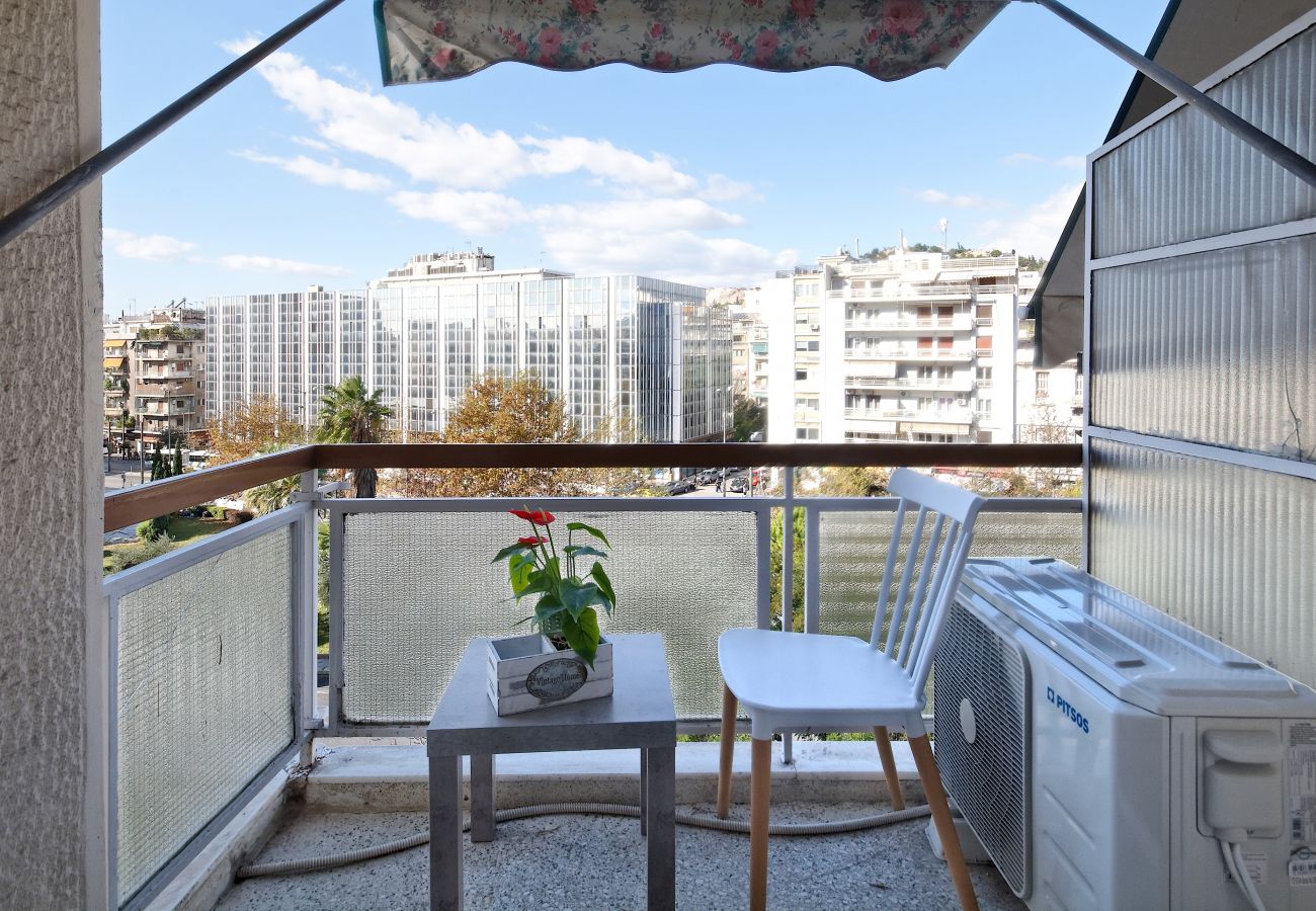 Apartment in Athens - Athens Heartbeat! Excepcionally connected, centric, w/Acropolis view 