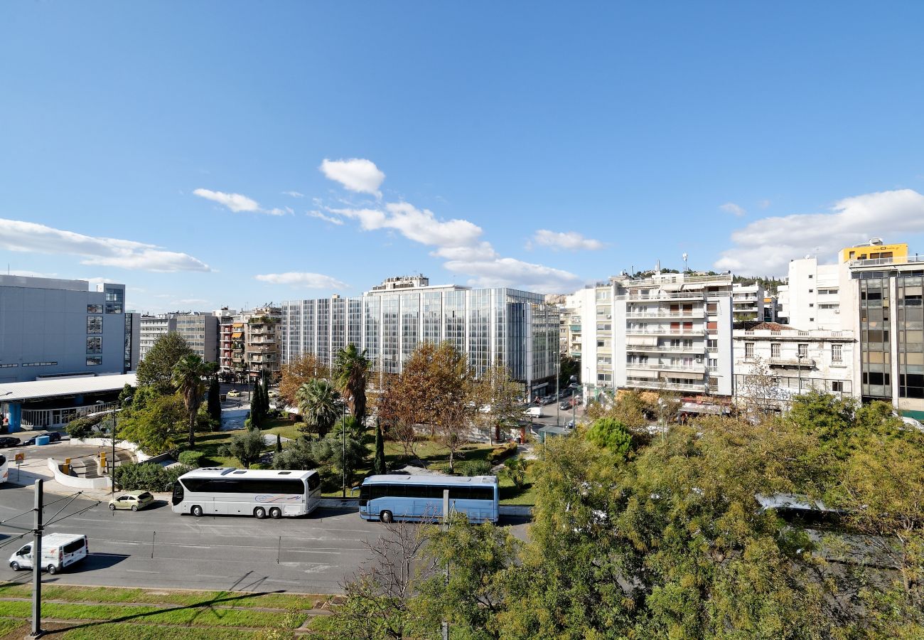 Apartment in Athens - Athens Heartbeat! Excepcionally connected, centric, w/Acropolis view 