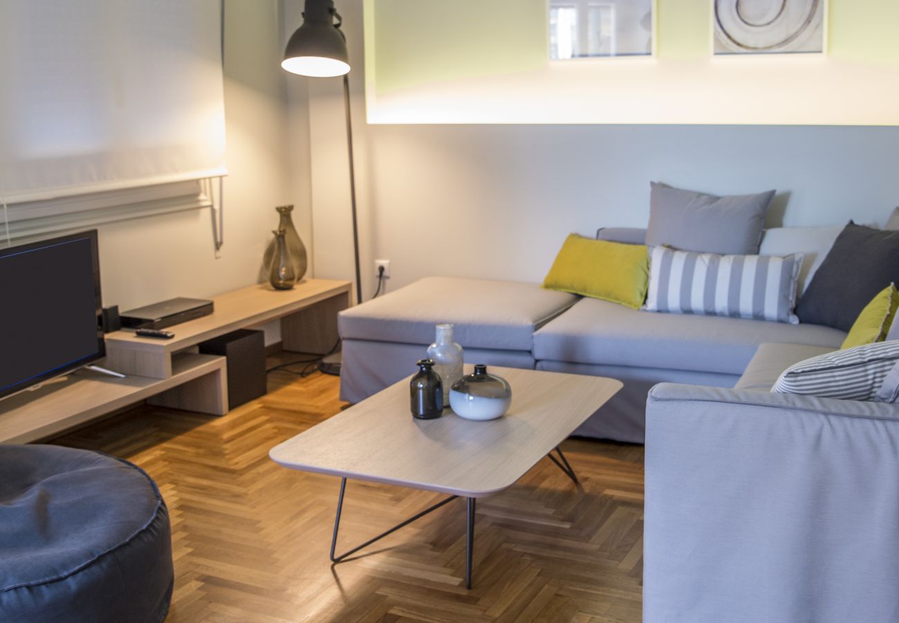 Apartment in Athens - Muses Residence Erato, Stylish & Artistic Apartment in the Koukaki Neighborhood with BBQ and terrace with Gazebo in Common Rooftop