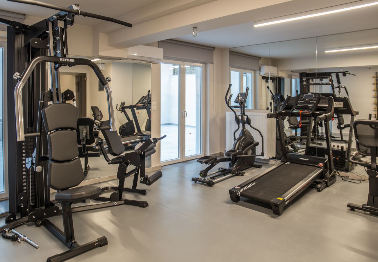 Apartment in Athens - Olympus Residence Demeter, 3 bedroom apartment, fully equipped ideal for groups with Gym and Fast Wifi