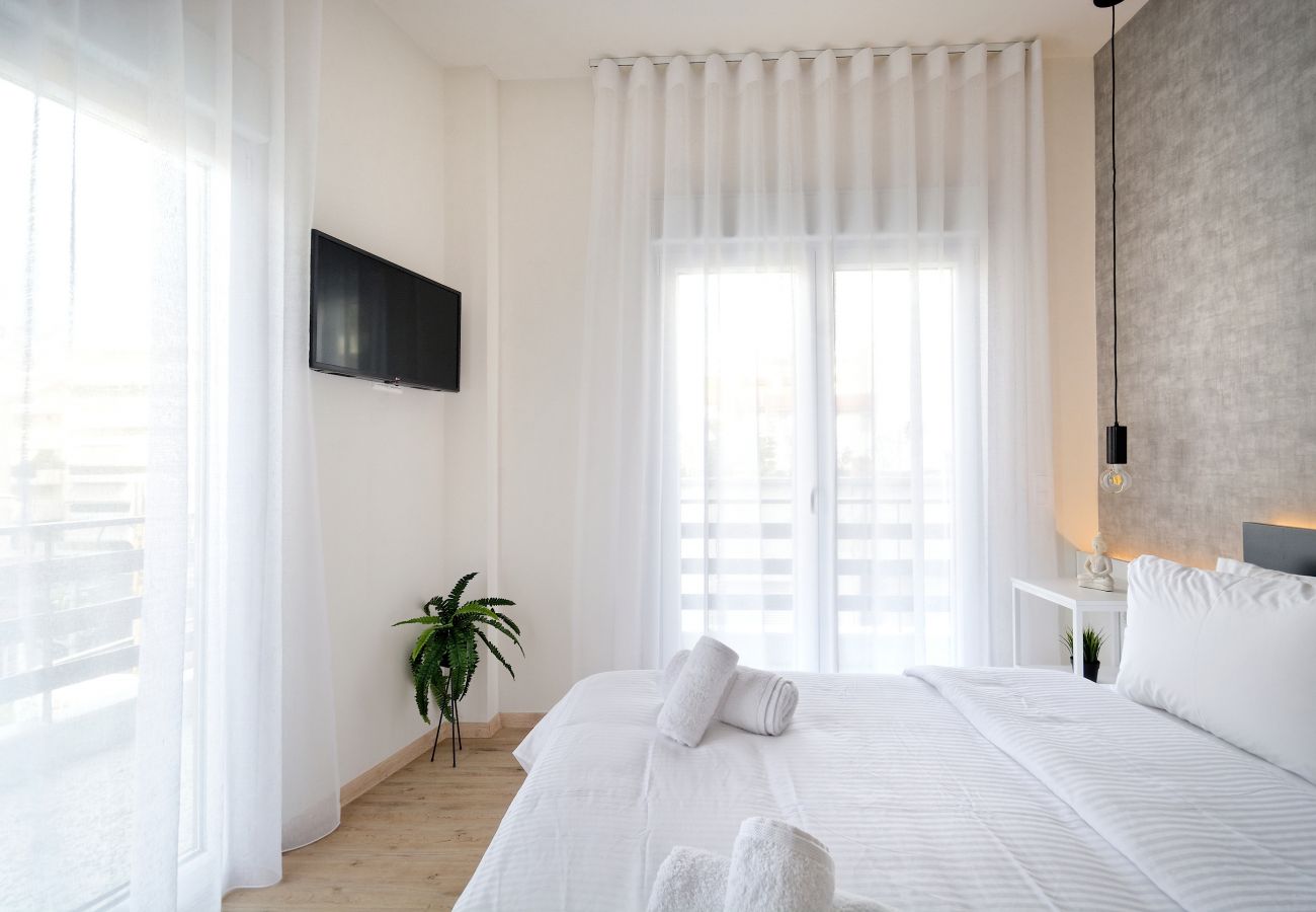 Apartment in Kaisariani - Odyssey Residence Polyphemus, Beautiful 2 Bedrooms apartment with balcony in Kaisariani area