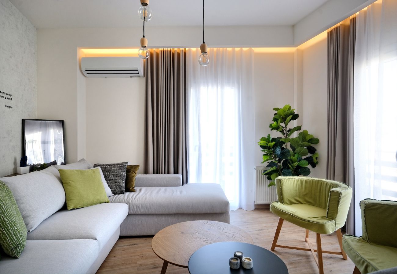 Apartment in Kaisariani - Odyssey Residence Calypso, modern 3 bedrooms and 3 bathrooms full floor apartment in Kaisariani area, Ideal for Groups