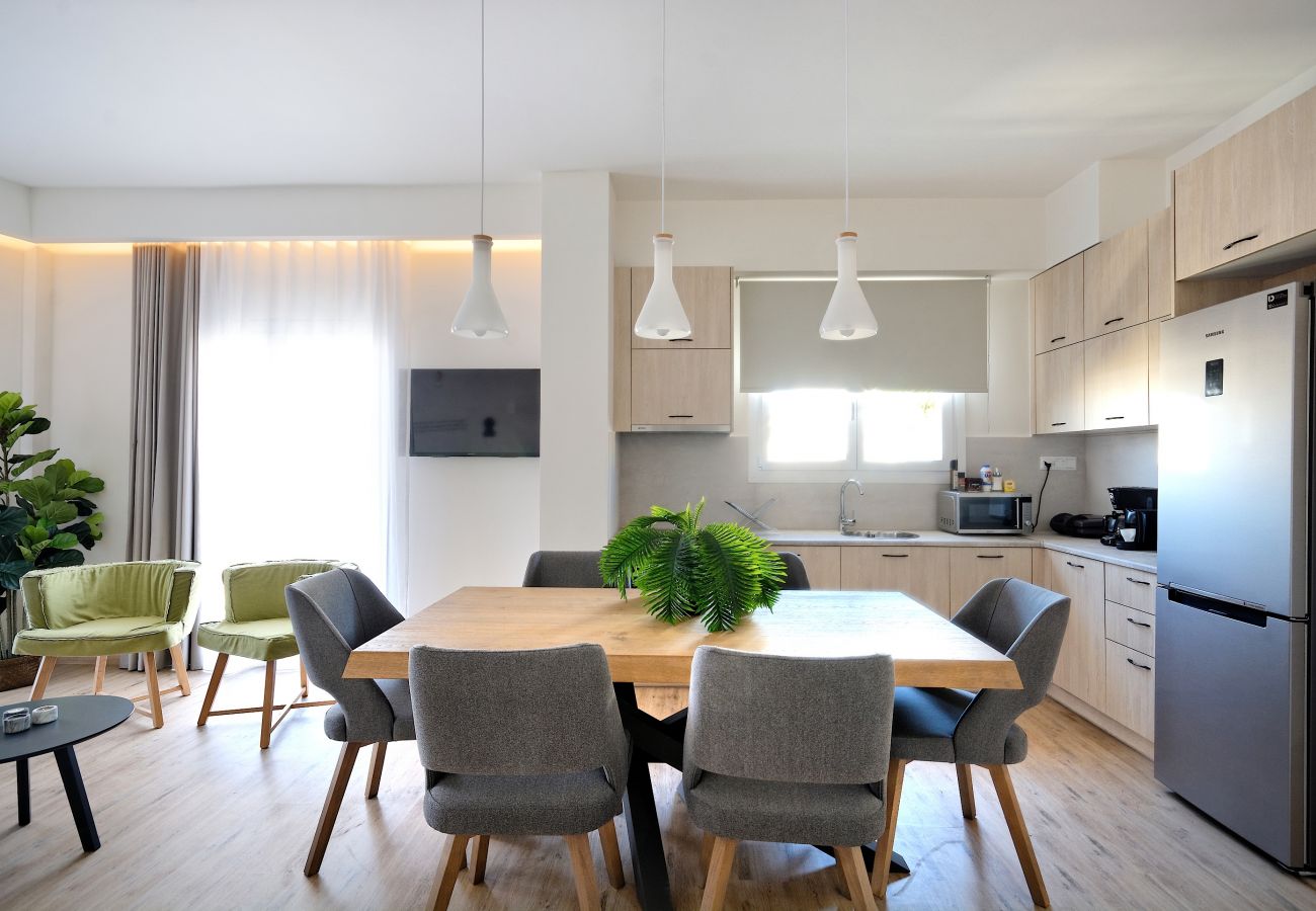 Apartment in Kaisariani - Odyssey Residence Calypso, modern 3 bedrooms and 3 bathrooms full floor apartment in Kaisariani area, Ideal for Groups