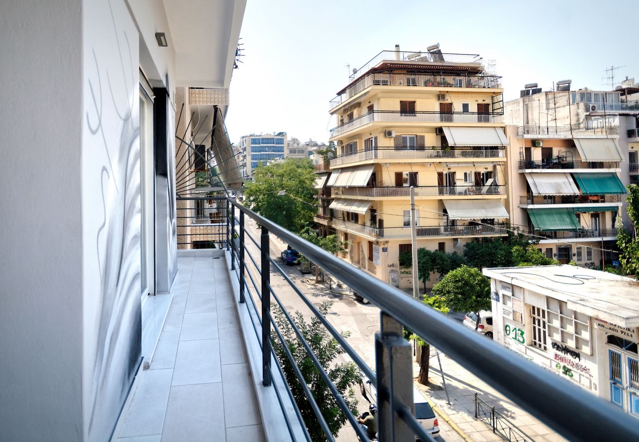 Apartment in Athens - Sunny Athens Apartment | Family-Friendly