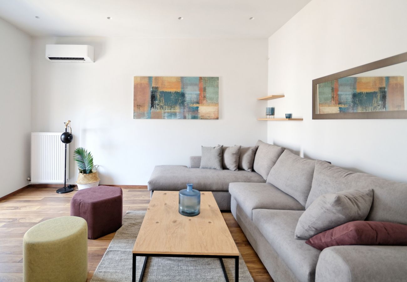 Apartment in Athens - Sunny Athens Apartment | Family-Friendly