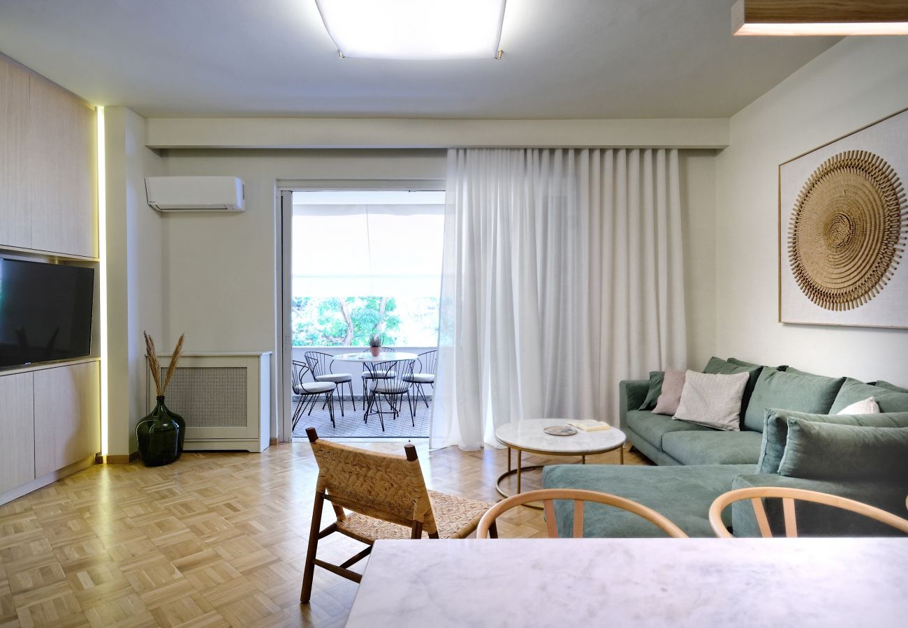 Apartment in Athens - Unique 3 bedrooms apartment in Exclusive Kolonaki area, balcony with furniture