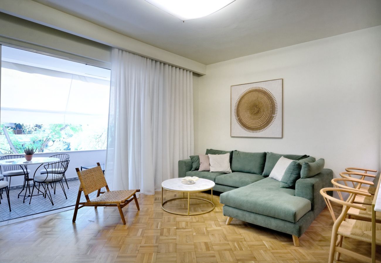 Apartment in Athens - Unique 3 bedrooms apartment in Exclusive Kolonaki area, balcony with furniture