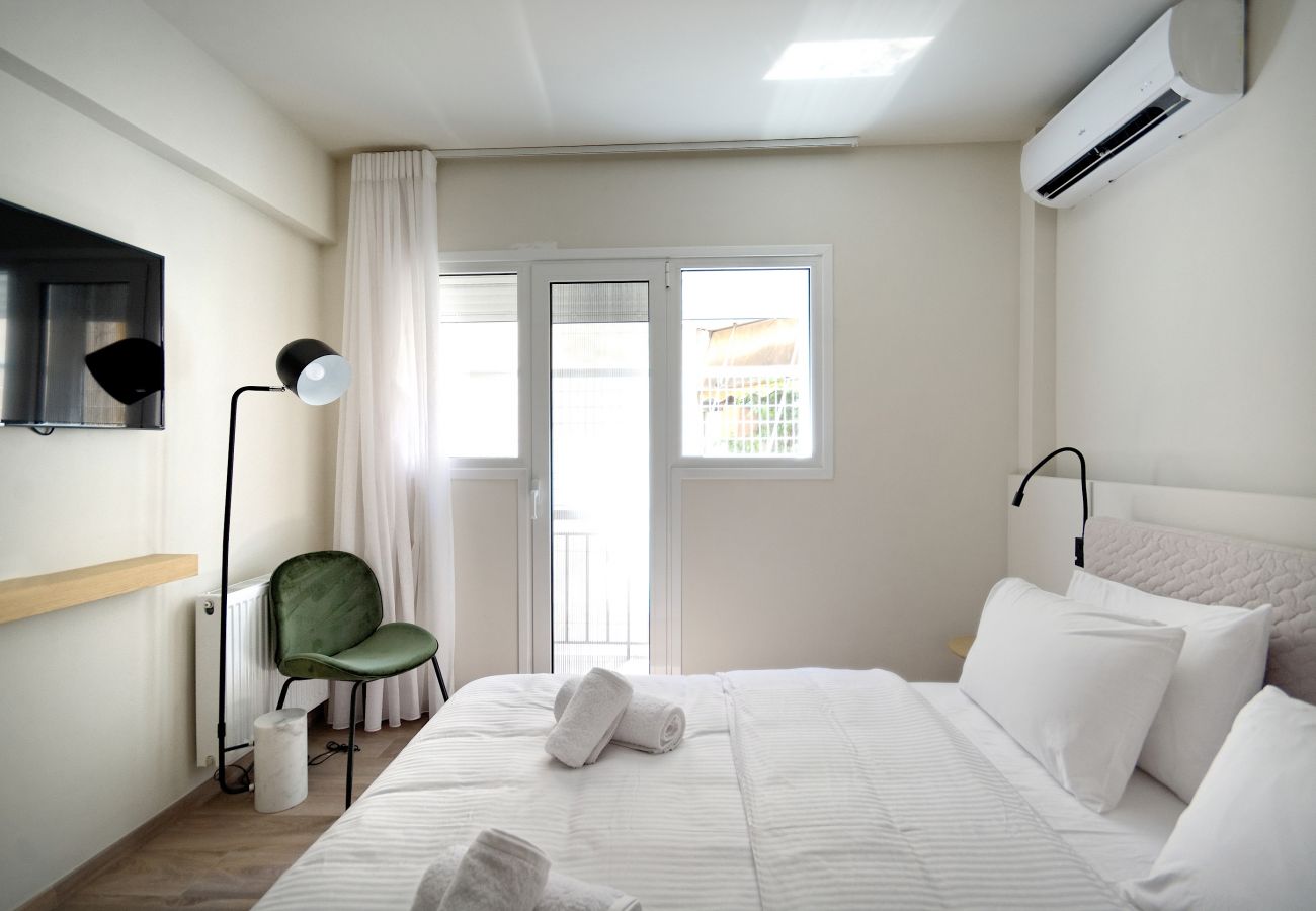 Apartment in Athens - Urban Melodies Deluxe aptm close to Megaro Musikis 