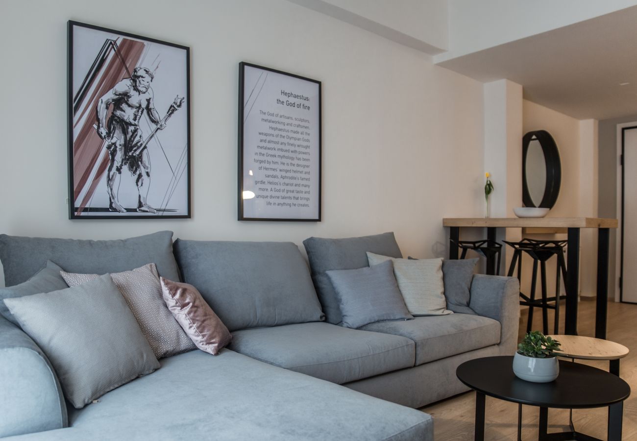 Apartment in Athens - Olympus Residence Hephaestus, Modern apartment with balcony, gym and Fast Wifi