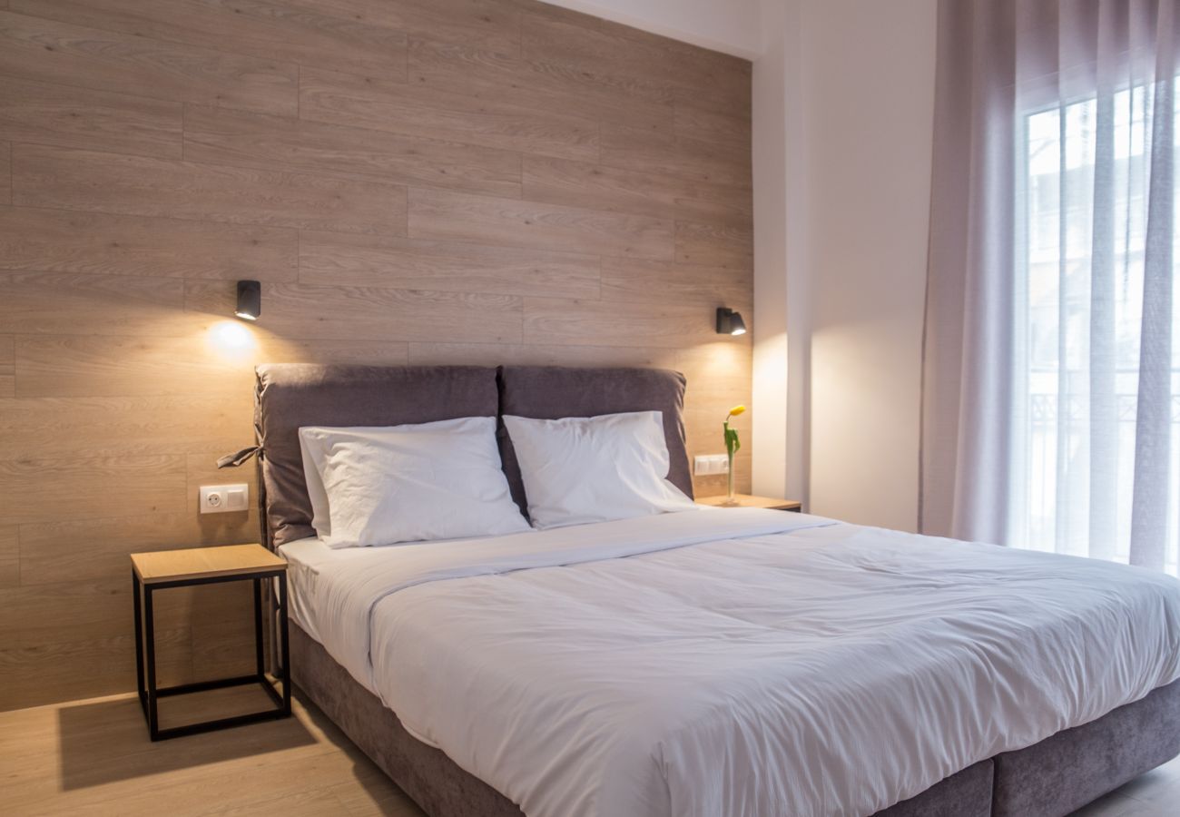 Apartment in Athens - Olympus Residence Hephaestus, Modern apartment with balcony, gym and Fast Wifi