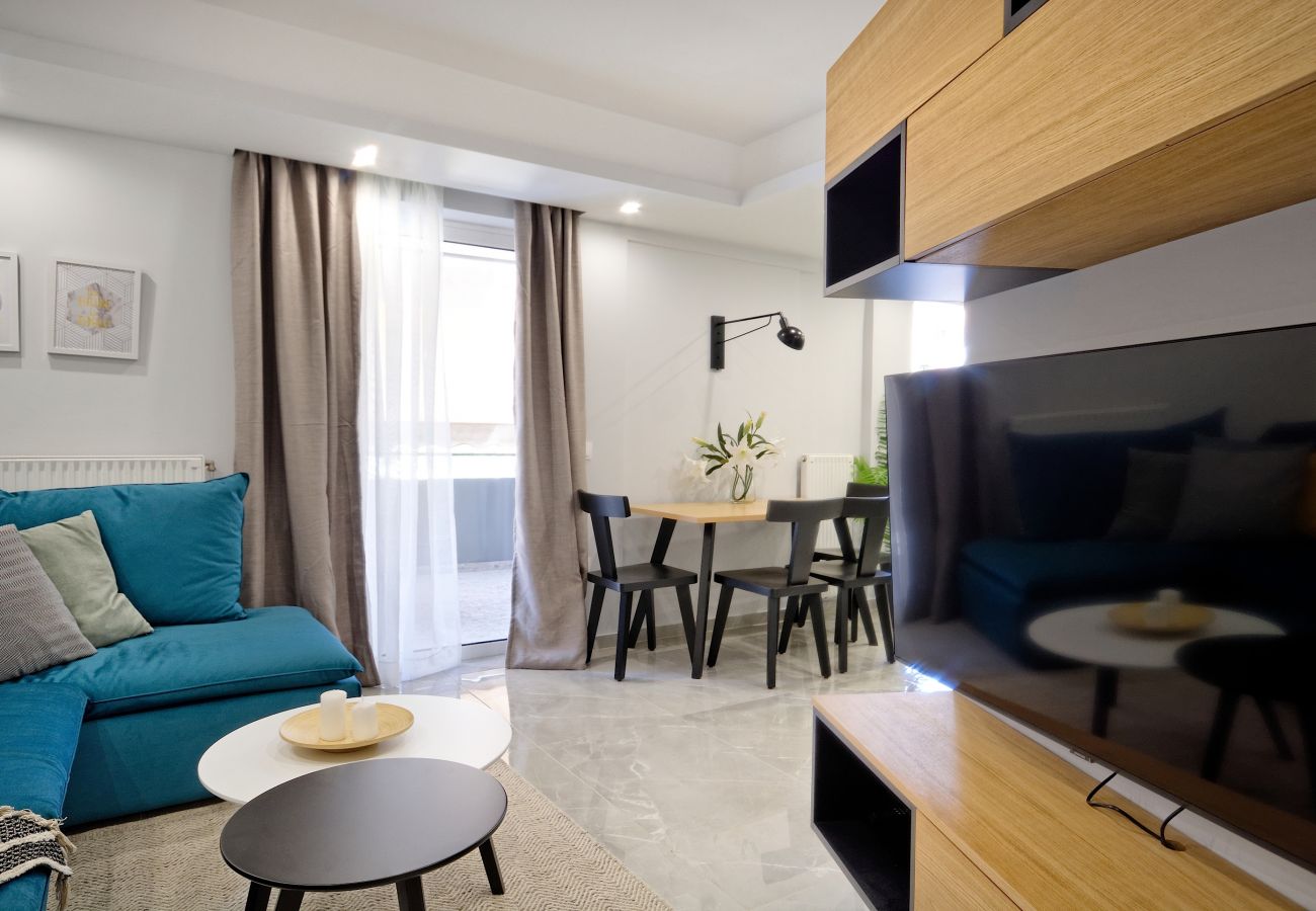 Apartment in Athens - Trojan Affair Paris, 3 bedrooms apartment with balcony and parking