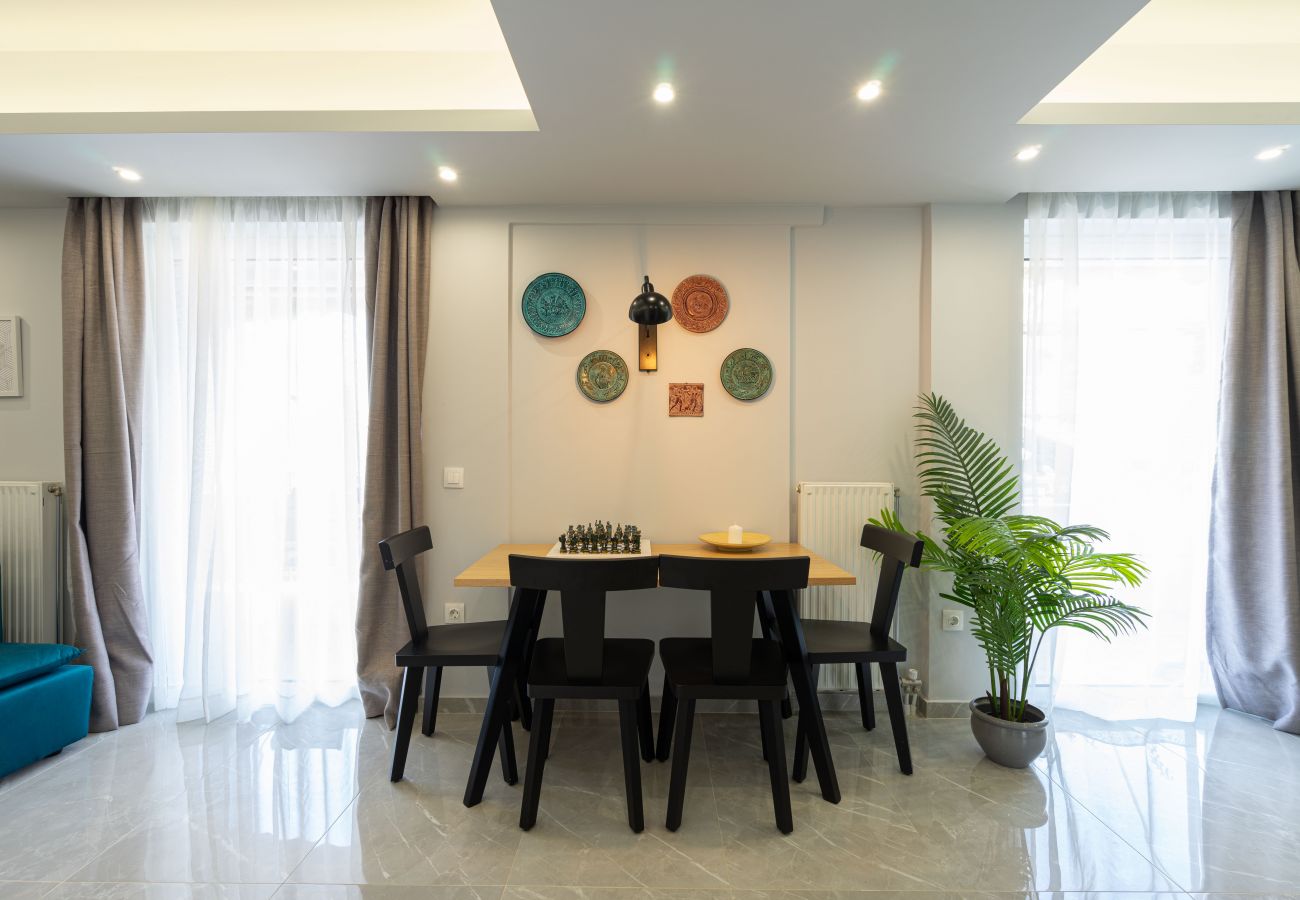 Apartment in Athens - Trojan Affair Paris, 3 bedrooms apartment with balcony and parking