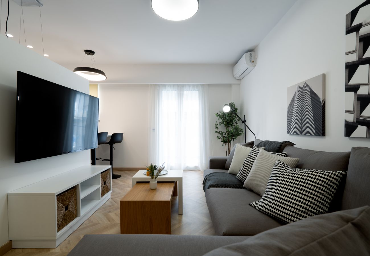 Apartment in Athens - Beautiful Apartment with Balcony in Central Athens