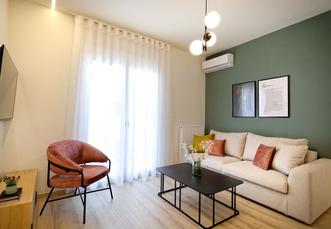 Apartment in Athens - Beautiful 2 Bedrooms Apartment w/Balcony in Central Athens