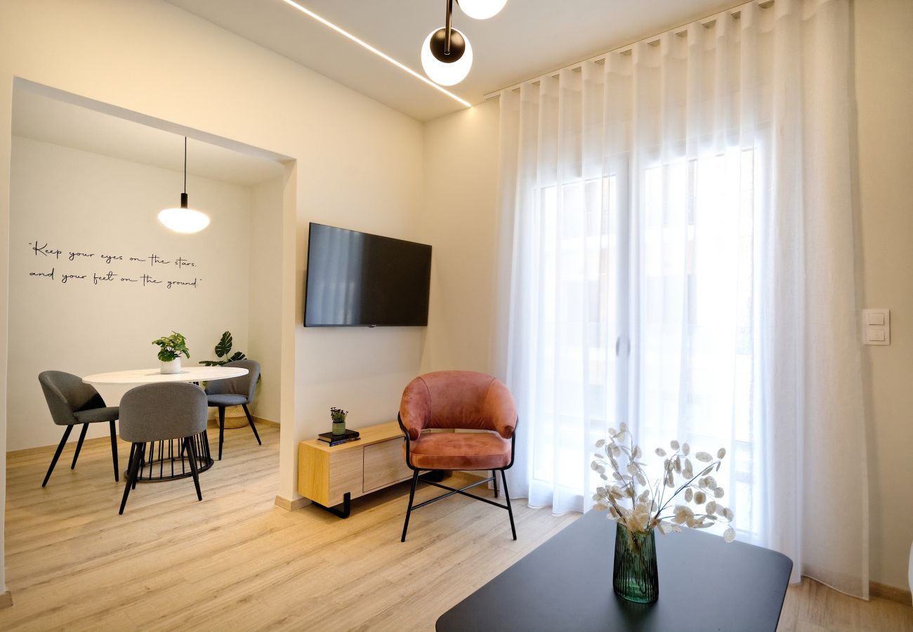 Apartment in Athens - Beautiful 2 Bedrooms Apartment w/Balcony in Central Athens