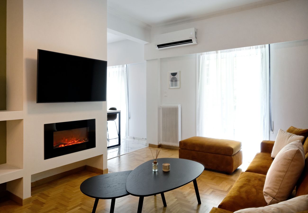 Apartment in Athens - Elegant 3 Bedroom apartment w/ Balcony in Pagrati, Athens