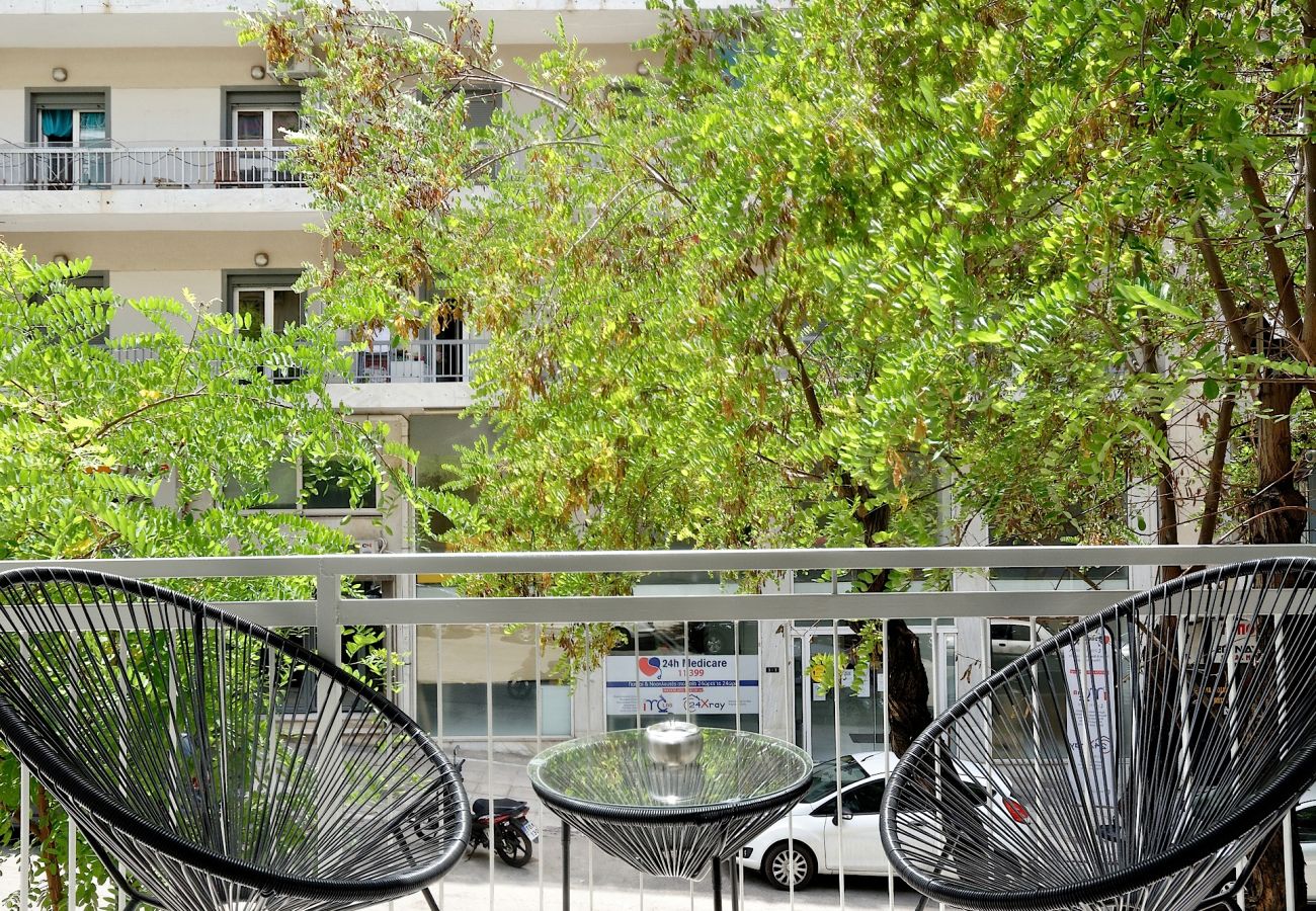 Apartment in Athens - Elegant 3 Bedroom apartment w/ Balcony in Pagrati, Athens