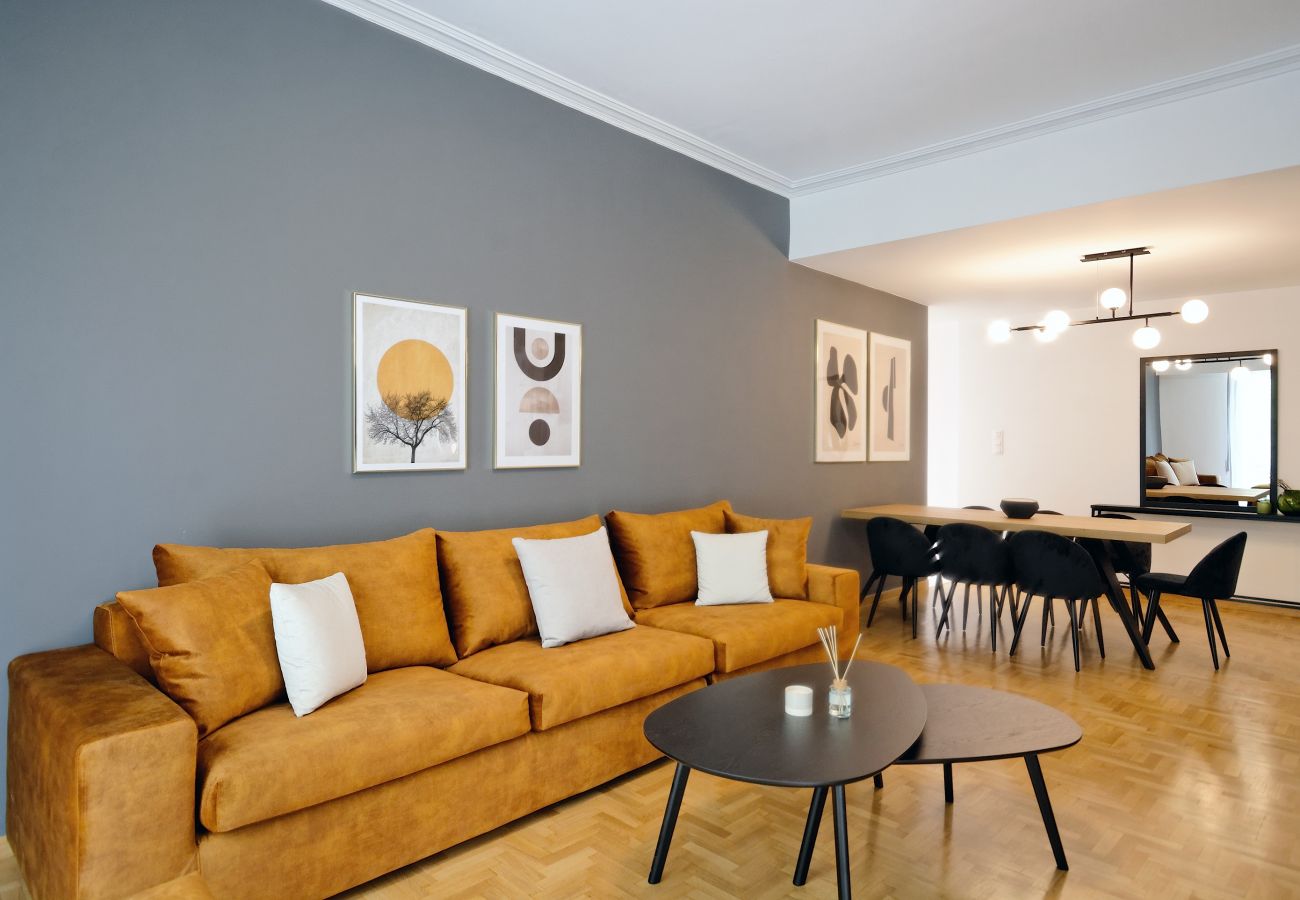 Apartment in Athens - Elegant 3 Bedroom apartment w/ Balcony in Pagrati, Athens