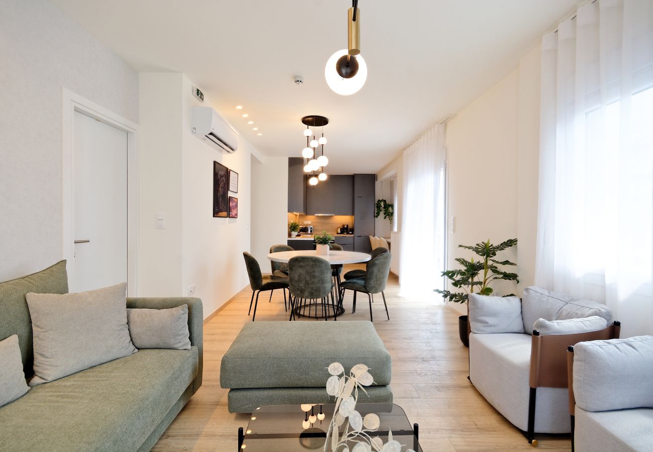 Apartment in Athens - Modern 4 Bedrooms Apartment in Athens ideal for groups