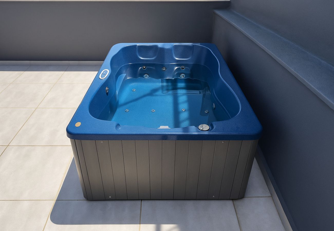 Apartment in Athens - Rooftop Apartment with Big Terrace & Jacuzzi