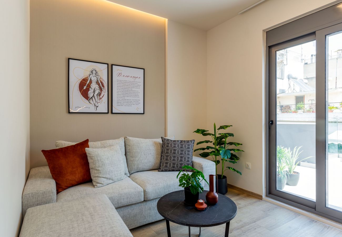 Apartment in Athens - Beautiful 2 Bedroom Apartment with Wi-Fi & Balcony