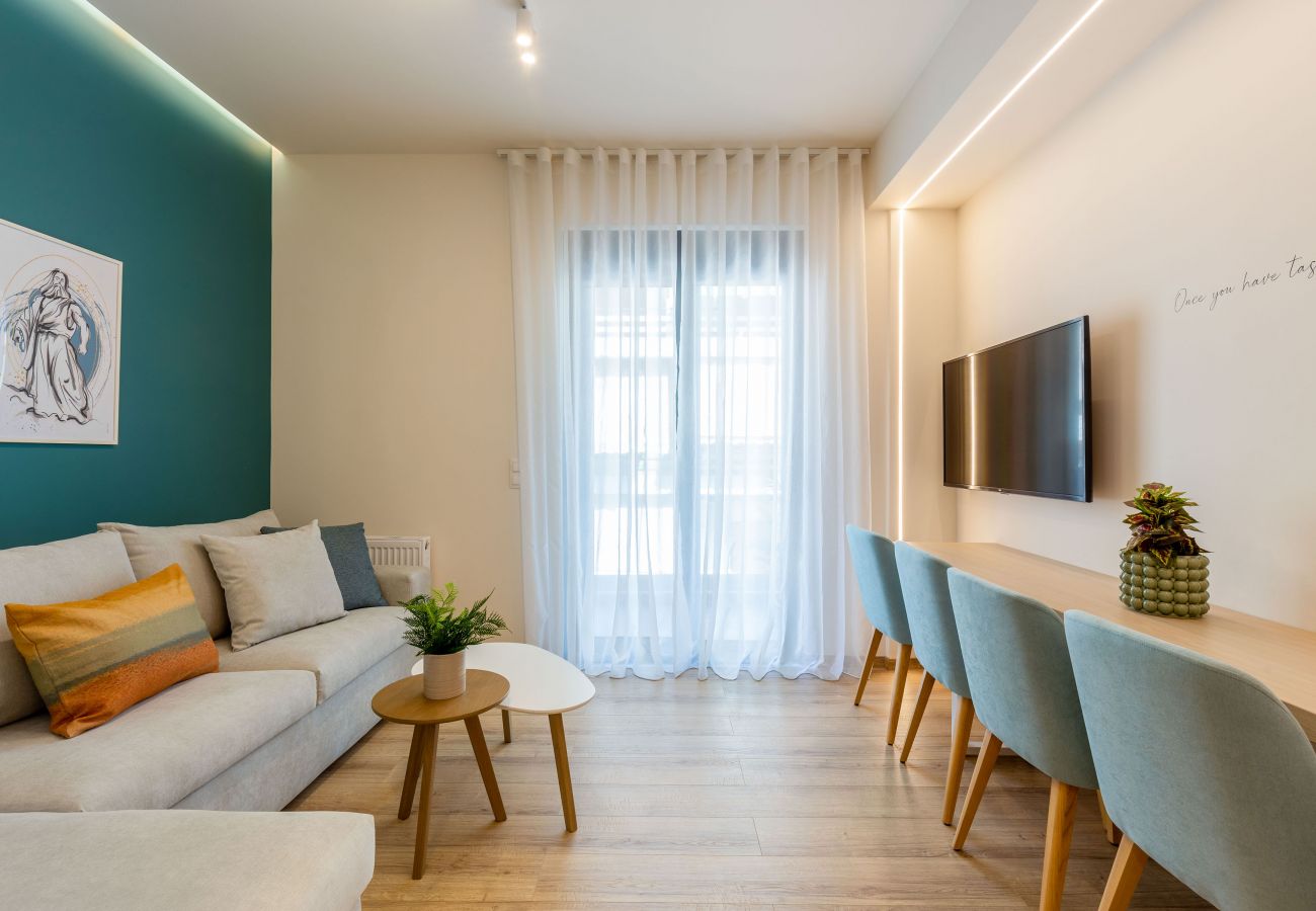 Apartment in Athens - Modern Design 2-bedroom Apartment in Petralona