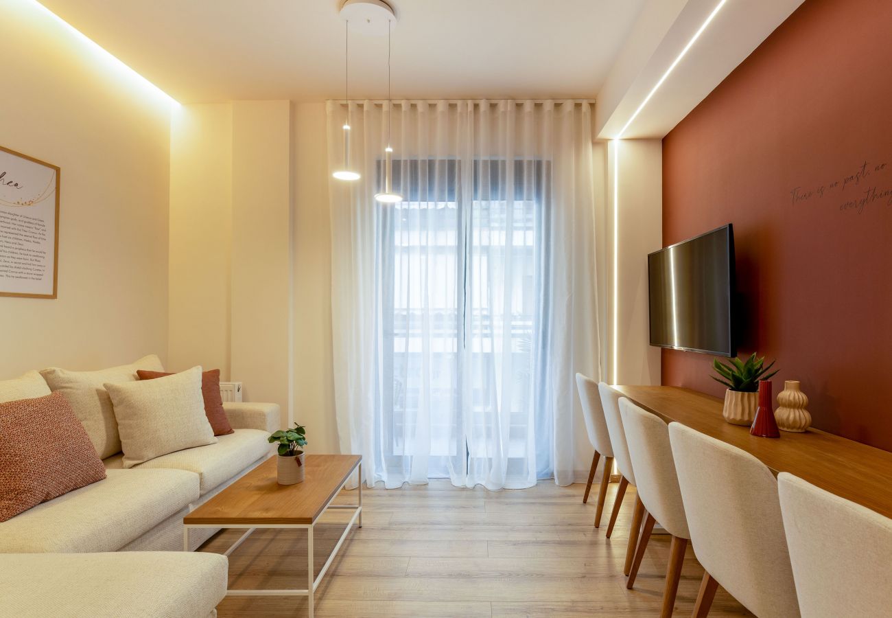 Apartment in Athens - Beautifully Designed Apartment W/ Wi-Fi & Balcony