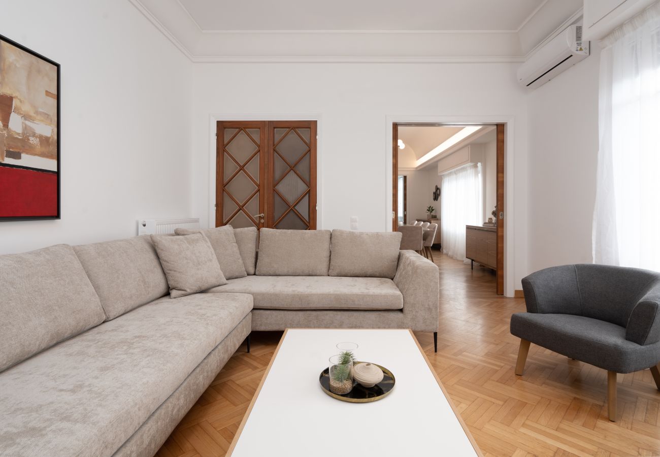 Apartment in Athens - Upscale Athens Luxury 4 Bedrooms Apartment