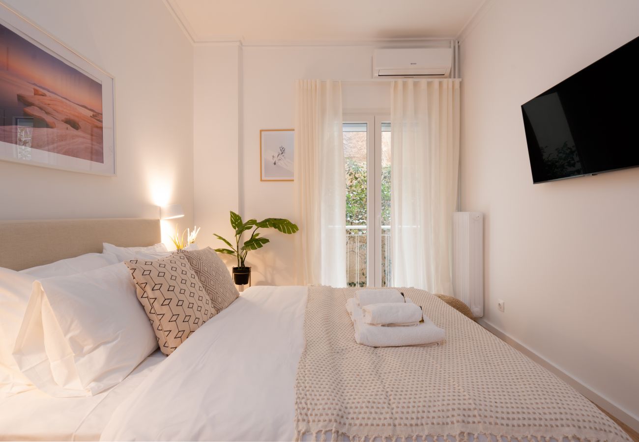 Apartment in Athens - Modern Apartment in Plaka 10 mins to Acropolis