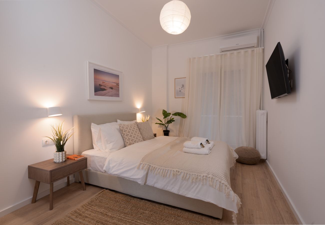 Apartment in Athens - Modern Apartment in Plaka 10 mins to Acropolis