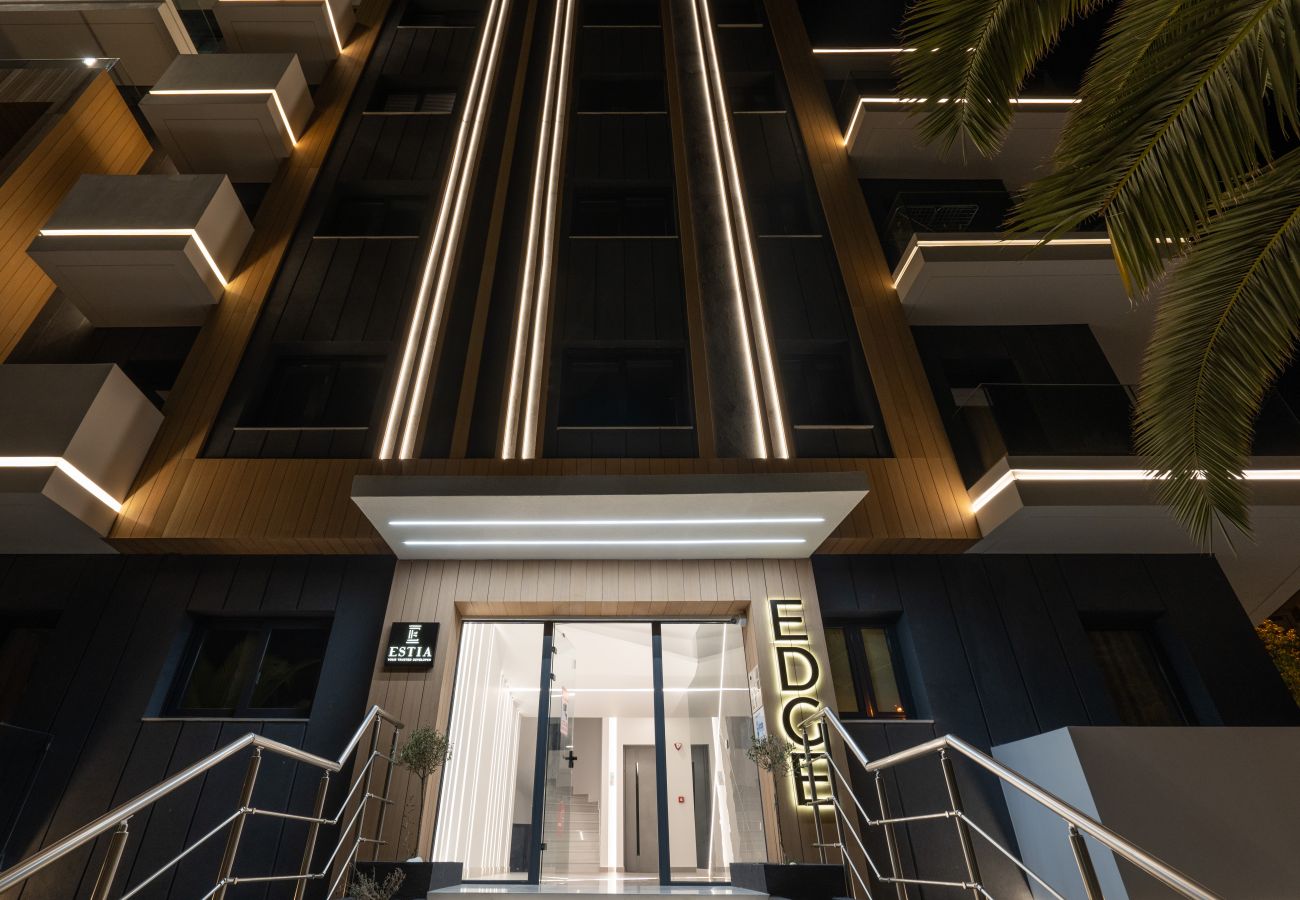 Apartment in Kallithea - “The Edge” Athens Escape With Rooftop Pool & Gym