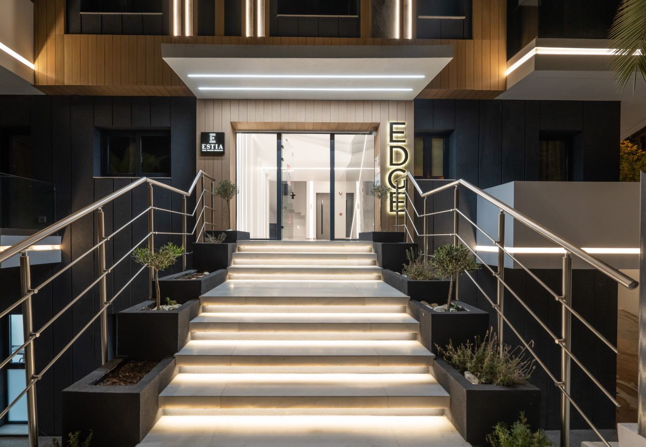 Apartment in Kallithea - “The Edge” Athens Escape With Rooftop Pool & Gym