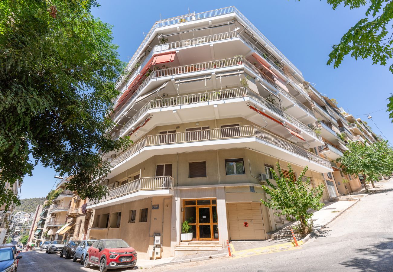 Apartment in Athens - Trendy 2 bedroom Apartment 5min to metro