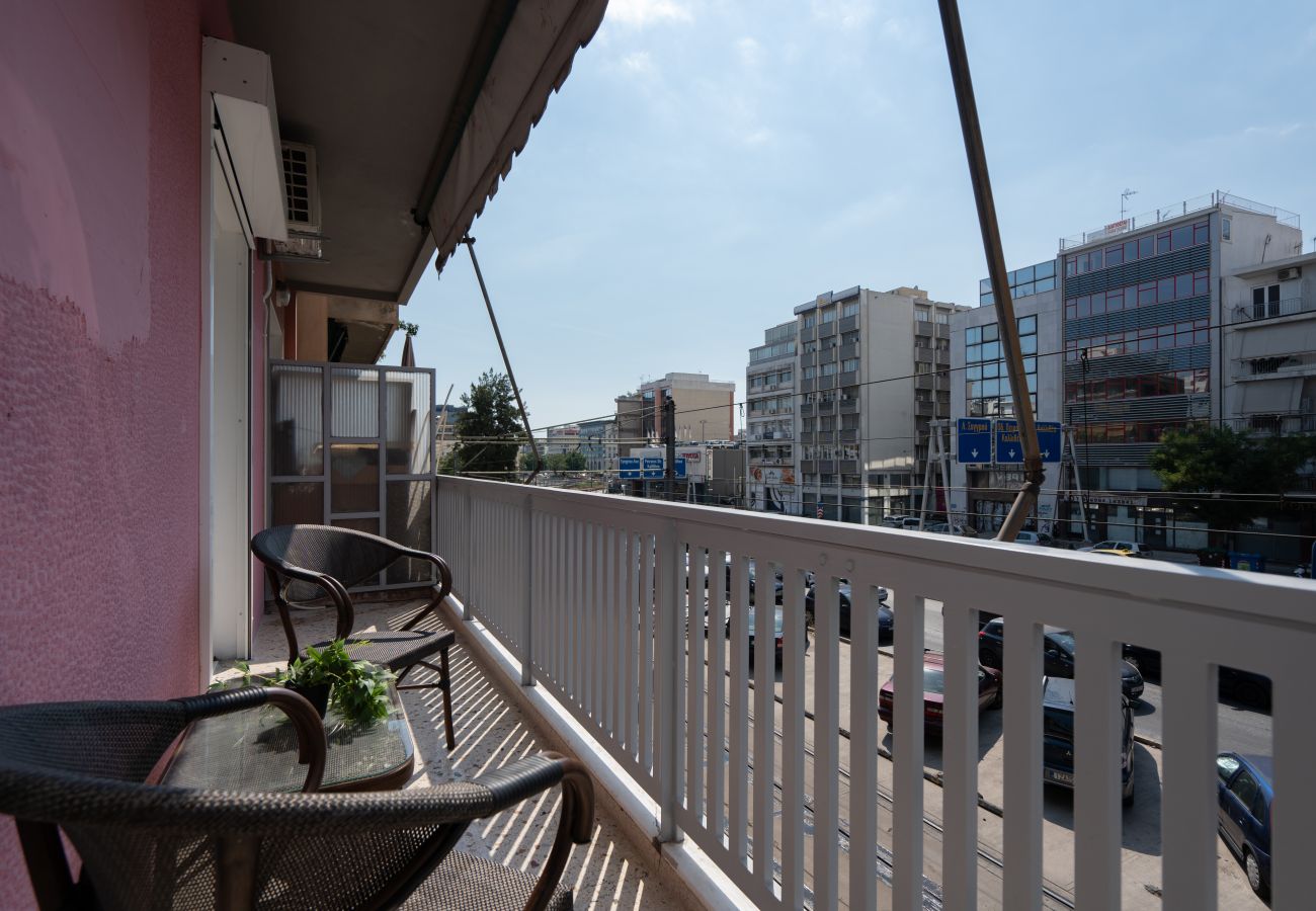 Apartment in Athens - Modern Athenian Apartment with Balcony near center