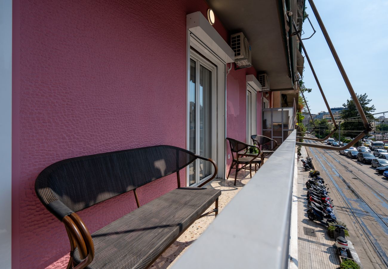 Apartment in Athens - Modern Athenian Apartment with Balcony near center