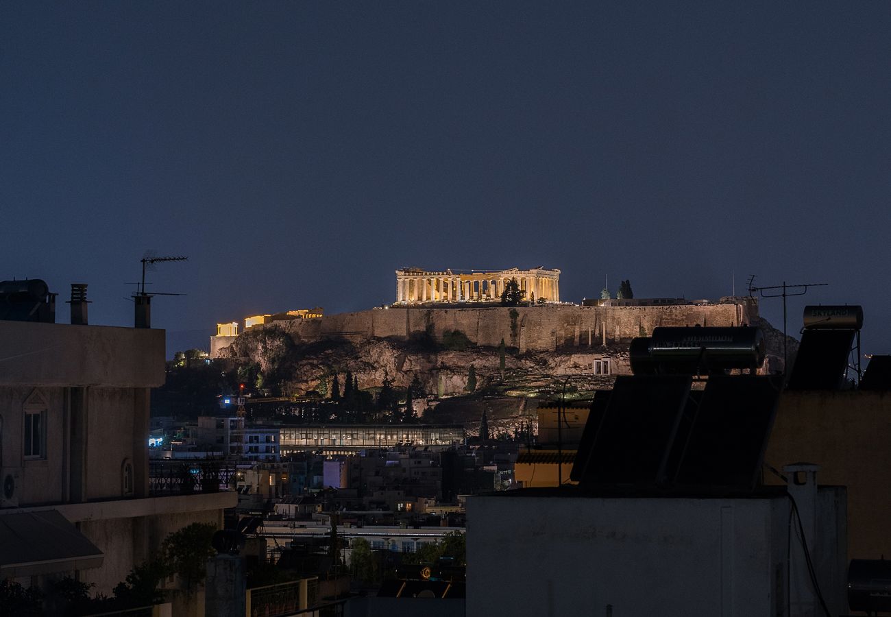 Apartment in Athens - Penthouse in Athens with Patio, Parking & Acropolis View