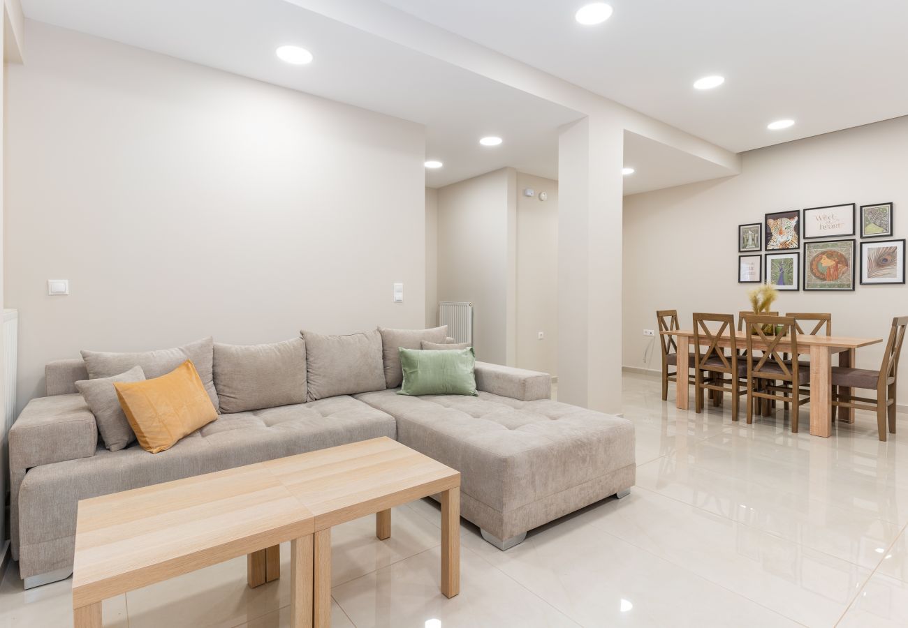 Apartment in Athens - Modern Athens Apartment, 15 mins walk to center