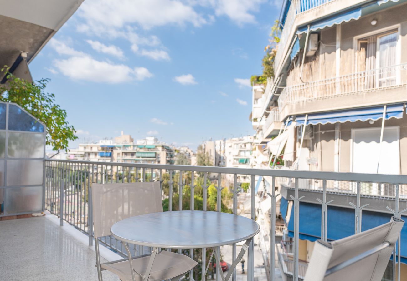 Apartment in Athens - Modern Family Apartment w/Balcony near Acropolis