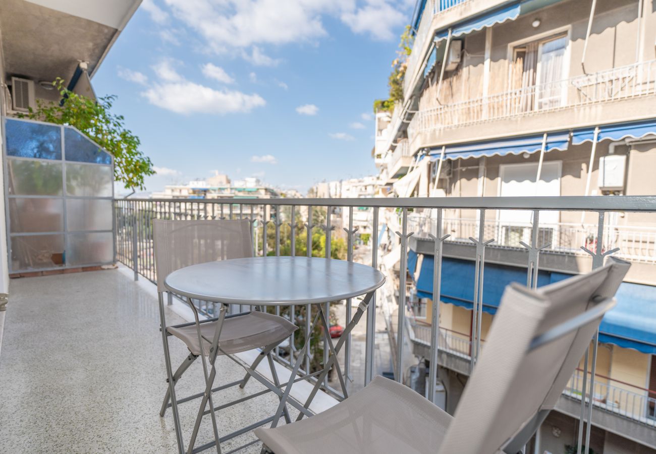 Apartment in Athens - Modern Family Apartment w/Balcony near Acropolis