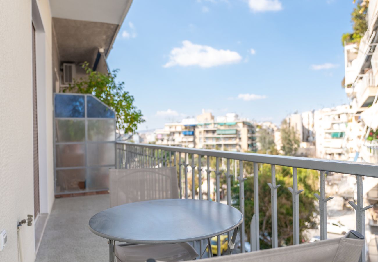 Apartment in Athens - Modern Family Apartment w/Balcony near Acropolis