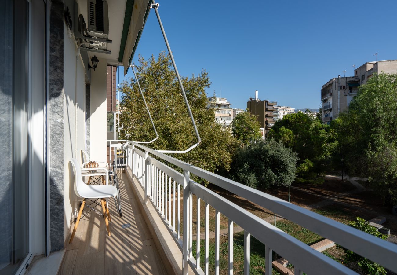 Apartment in Athens - City Chic Athens Apartment with Park View